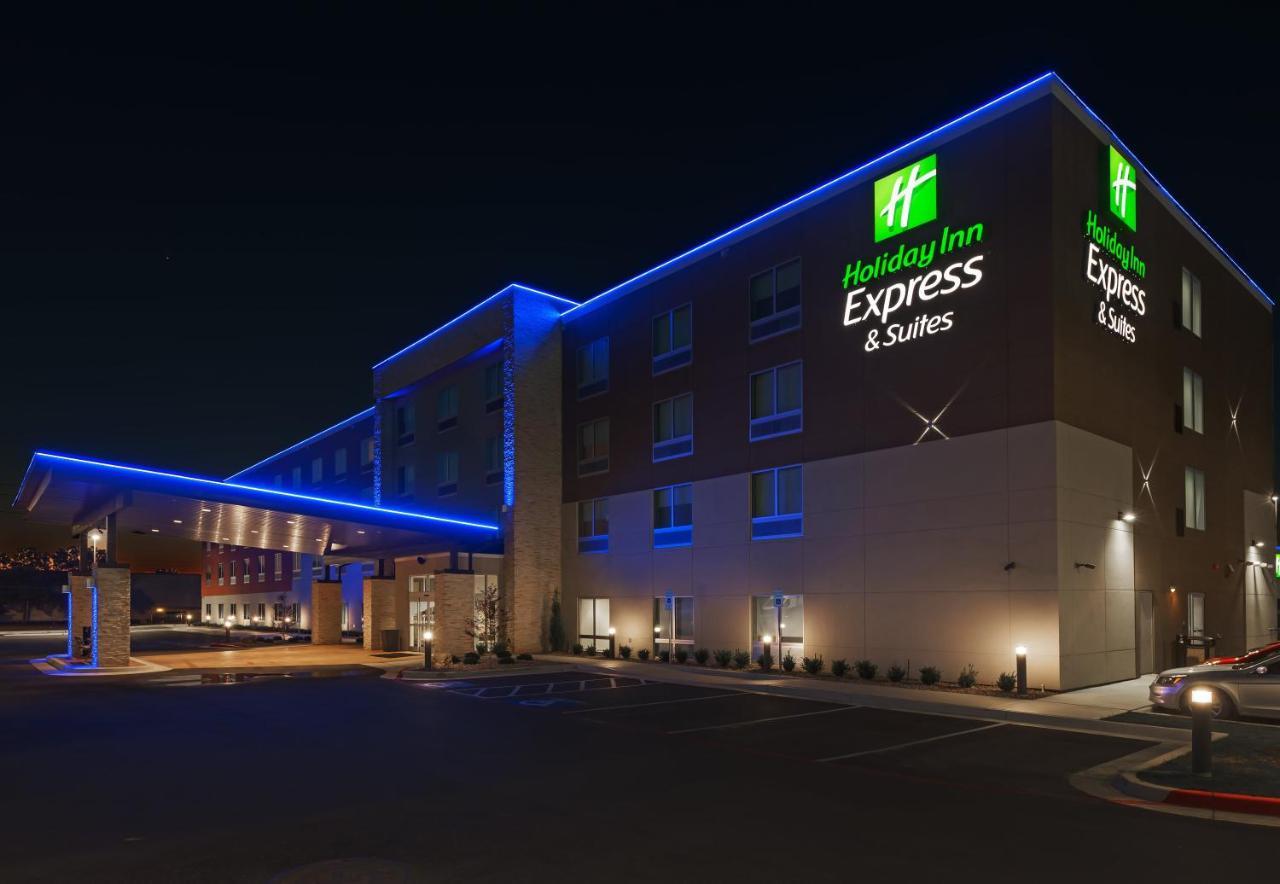 Holiday Inn Express & Suites Tulsa South - Woodland Hills By Ihg Exterior foto
